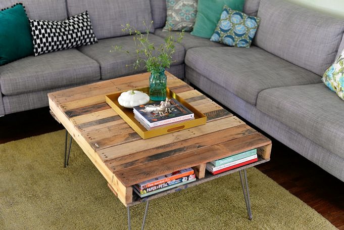 How To Make A Coffee Table From Pallets
